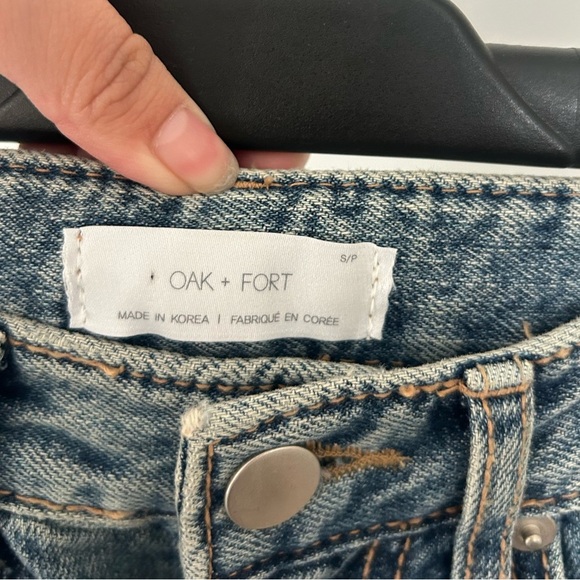 Oak & Fort Medium 90s Acid Wash Distressed High Rise Straight Jeans size small - Picture 9 of 11
